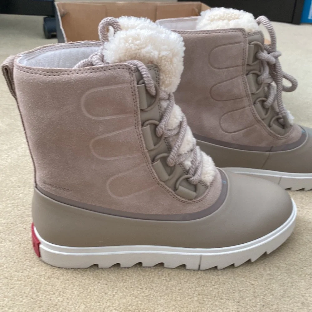 SOREL WOMEN WINTER BOOTS! - Picture 4 of 9